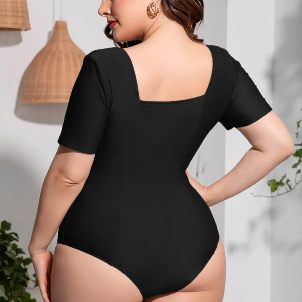 maiô-plus-size-engana-mamãe-modelo-luar
