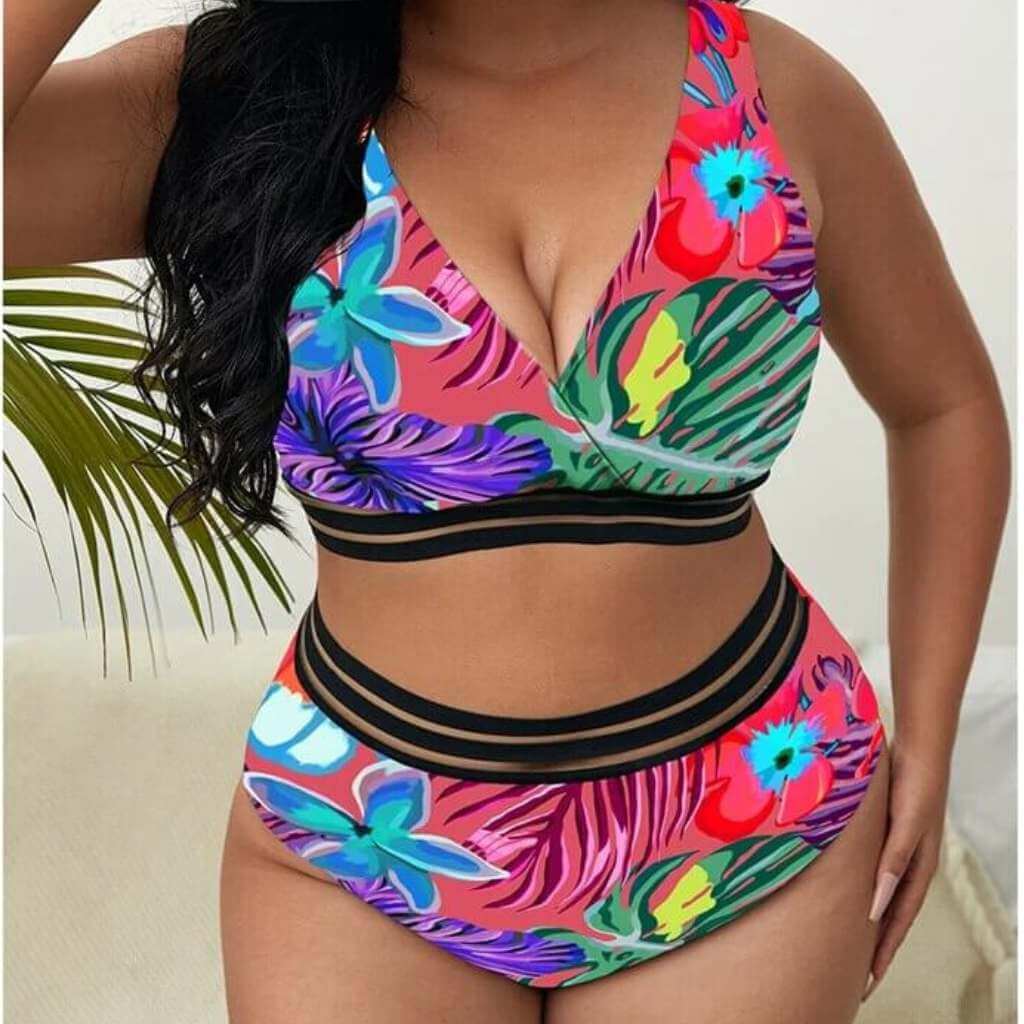 Biquíni plus size modelo Amazona