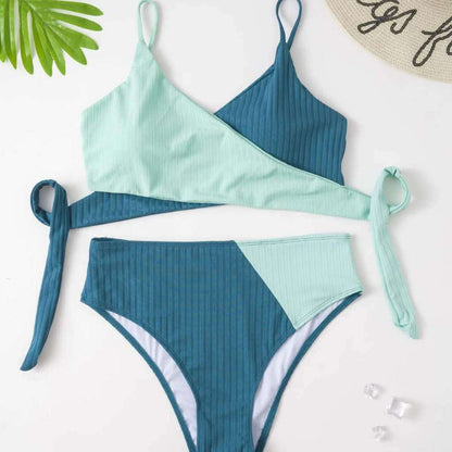Biquíni plus size modelo dual cor azul 