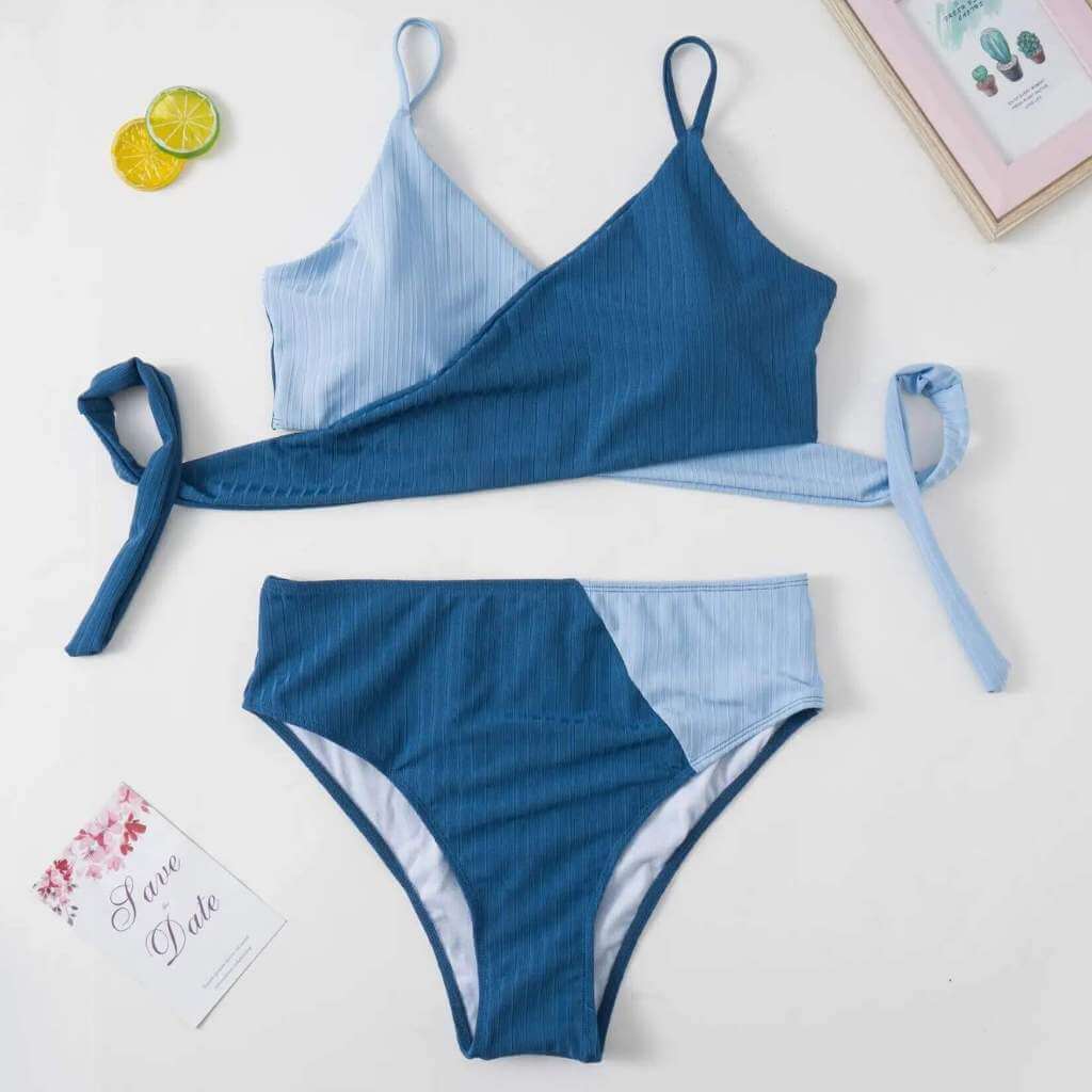 Biquíni plus size modelo dual cor azul escuro